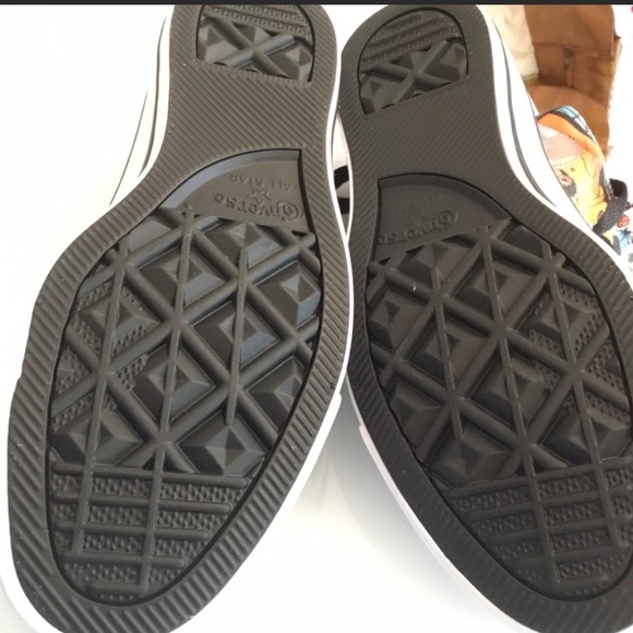 Converse High Top Sneakers. DC Comics, Superman - Picture 6 of 7